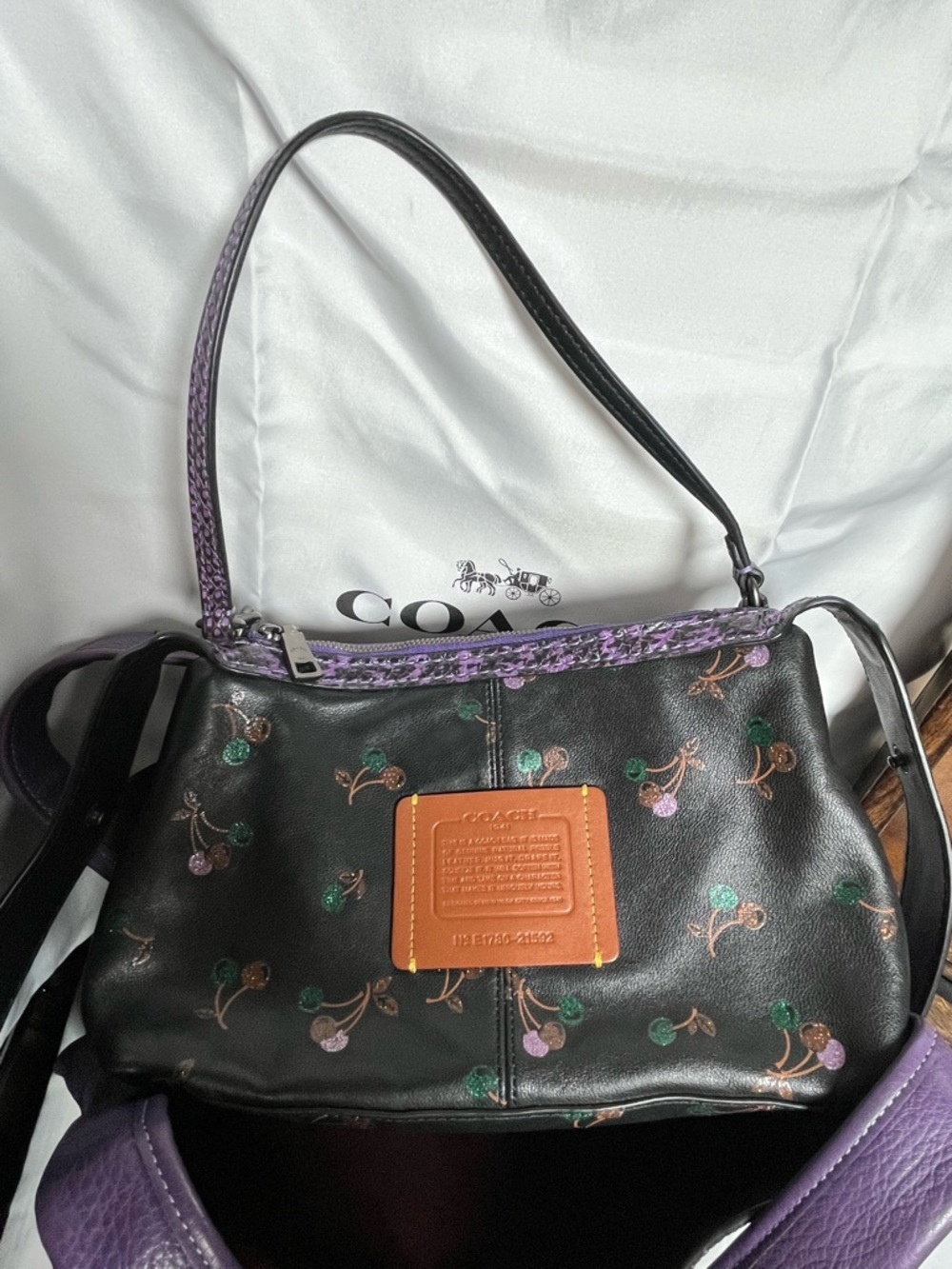 Coach 1941 Purple Bandit - Picture 7 of 11